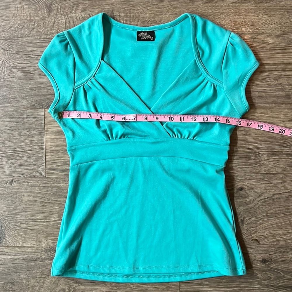Rock steady V-neck top